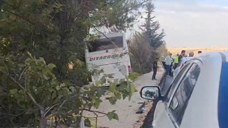 Adıyaman'da yolcu otobüsü ile çarpışan otomobilde bir aile yok oldu