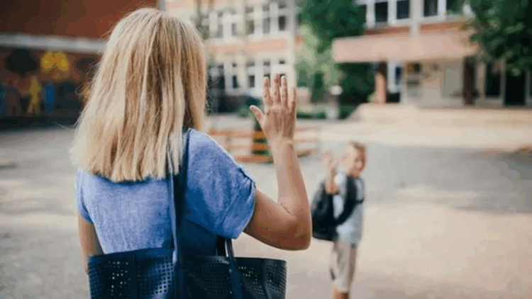 Öğretmen ve ebeveyn desteği, çocukların okula uyumunu hızlandırıyor