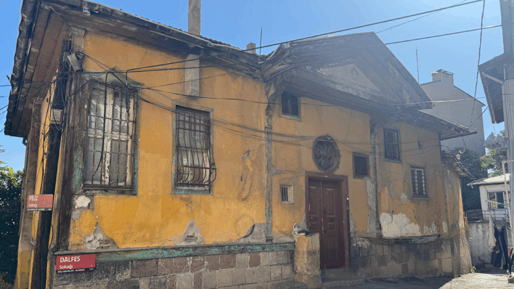 Osmanlı dönemine ait kalem işi süslemeli bina için koruma talebi