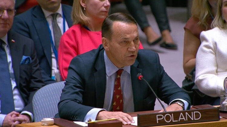 Polonya'dan Rusya'ya uyarı