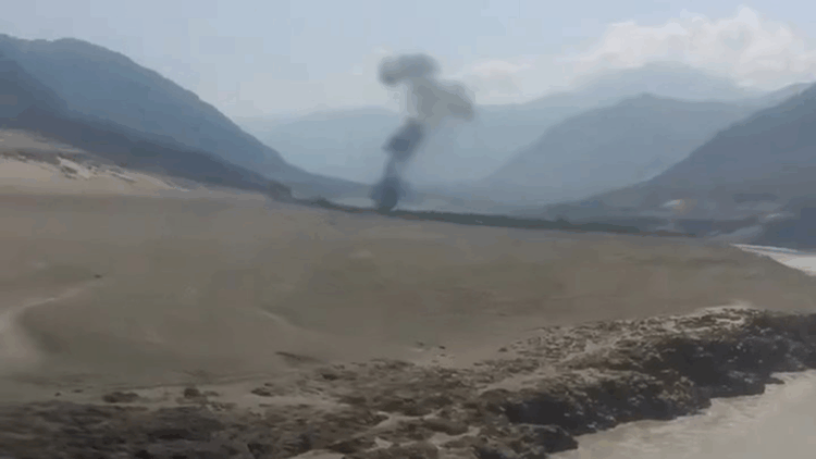 Pakistan'da helikopter düştü: 5 ölü