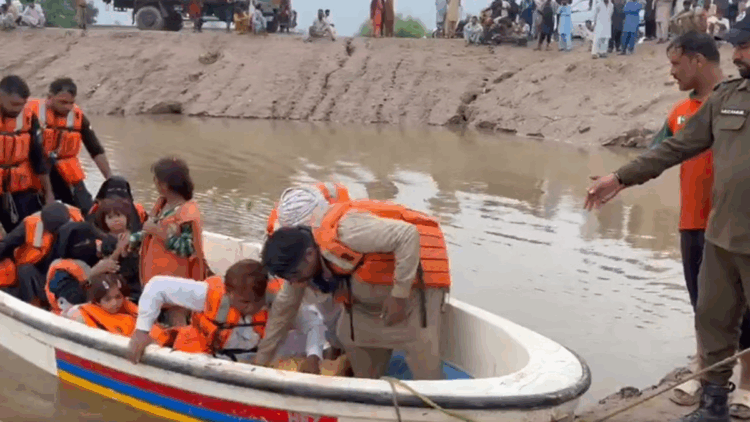 Pakistan'da muson yağmurları nedeniyle can kaybı 905'e yükseldi