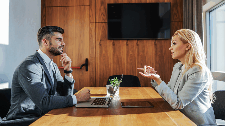 Plaza dili ve edebiyatı: Beyaz yakalıların kısır döngüsü