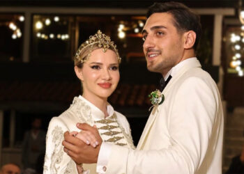 Romanyalı şarkıcı Otilia Bruma evlendi