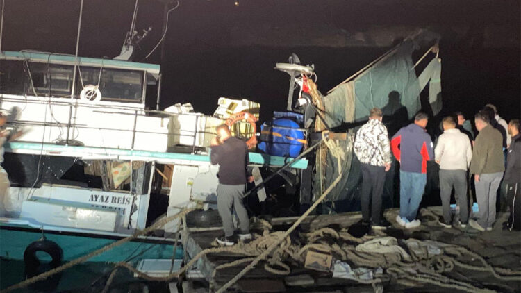 Samsun'da balıkçı teknesinde patlama: 4 yaralı