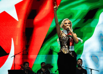 Şarkıcı Maral Bingöl'de konser verdi