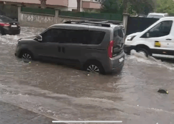 Sakarya'da sağanak yağış etkili oldu