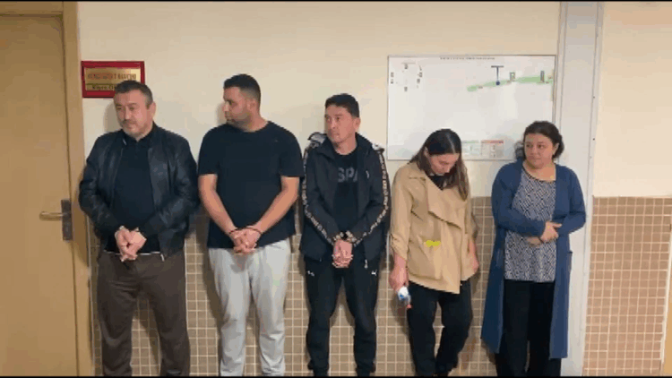 Sanatçı Nalan Höke Turan'ı dolandırdığı iddia edilen 12 şüpheli yakalandı