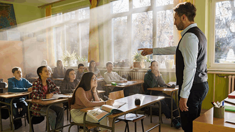 Sınıfların düzenli havalandırılması çok önemli