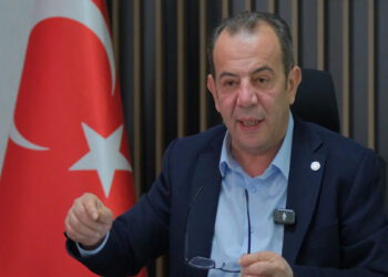 Tanju Özcan'a yurtdışına çıkış yasağı