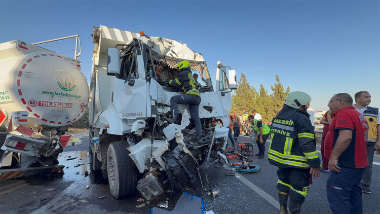 5 aracın karıştığı zincirleme kazada 1 kişi yaralandı