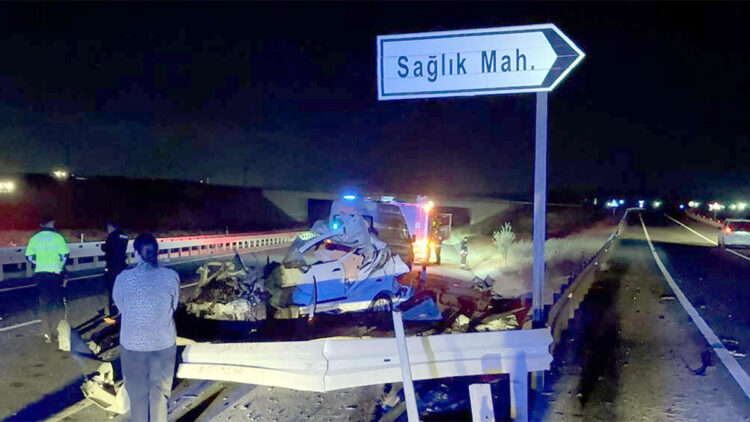 Tekirdağ'da bariyere çarpan otomobilin sürücüsü öldü