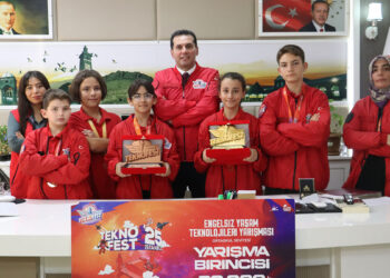 TEKNOFEST birincisi Diyarbakırlı öğrencilerden Gazze'deki çocuklara bağış