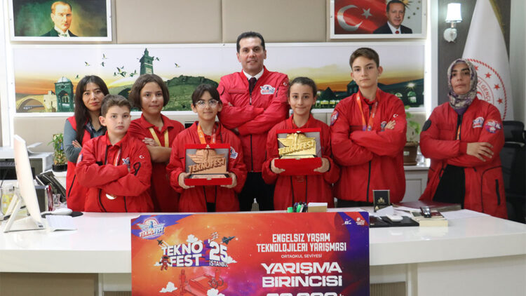 TEKNOFEST birincisi Diyarbakırlı öğrencilerden Gazze'deki çocuklara bağış