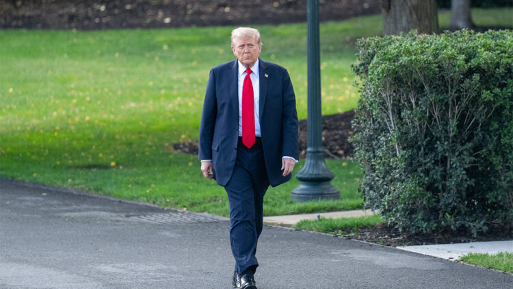 Donald Trump New York Times gazetesine dava açıyor