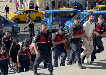 Tabancayla vurulmuş halde bulundu; eşi, 2 oğlu ve yengesi gözaltında