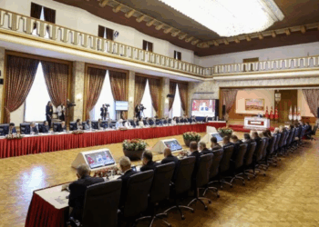 'Terörsüz Türkiye' komisyonu akademisyenleri ve hukukçuları dinleyecek