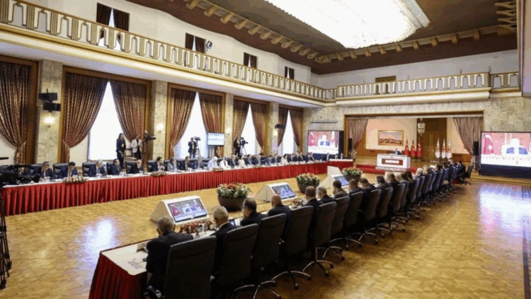 'Terörsüz Türkiye' komisyonu akademisyenleri ve hukukçuları dinleyecek