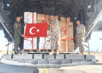 Türkiye'den Afganistan'a deprem yardımı