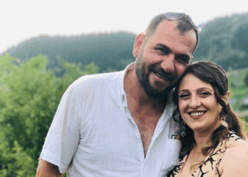 Uçuruma yuvarlanan kamyondaki çift hayatını kaybetti