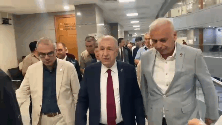 Ümit Özdağ adliyeye geldi! İkinci kez hakim karşısına çıkacak