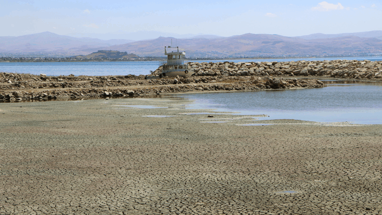 Van Gölü 1963 yılının seviyesine yaklaştı