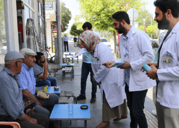 Van'da mobil 'Sigara Bırakma Timleri' sahada
