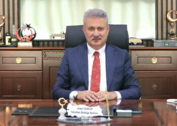Ahmet Sungur görevden uzaklaştırıldı