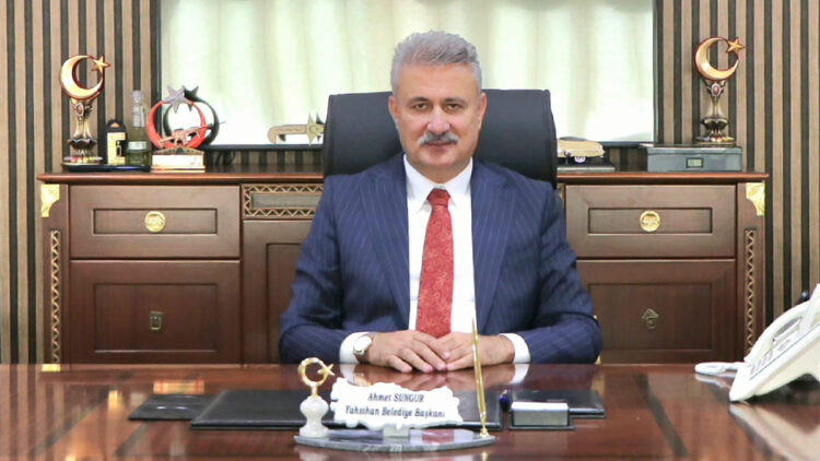 Ahmet Sungur görevden uzaklaştırıldı