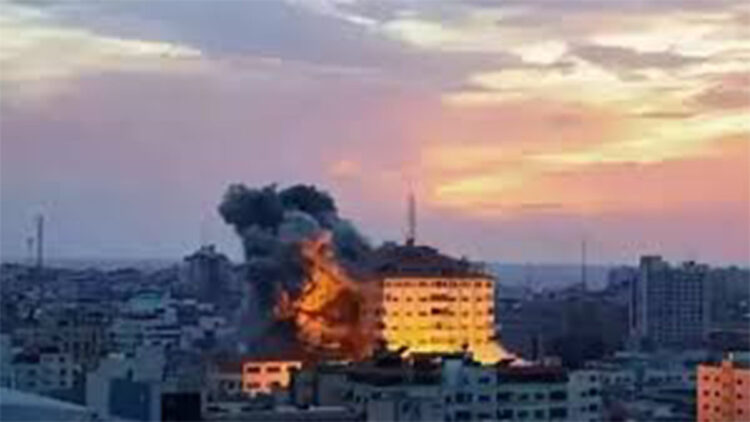 Yemen'den İsrail'e füze saldırısı