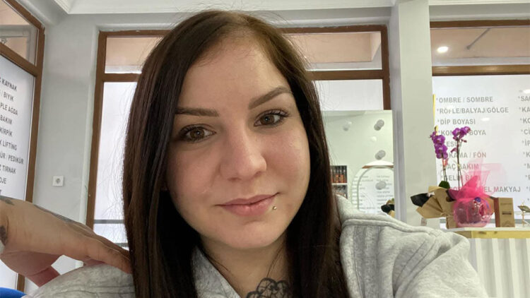 Yüksek sesle müzik kavgası can aldı