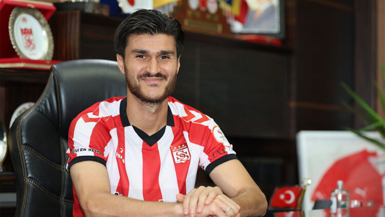 Sivasspor, Yusuf Cihat Çelik ile anlaşmaya vardı