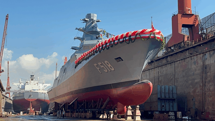 Yalova’da inşası tamamlanan TCG İçel denize indirildi