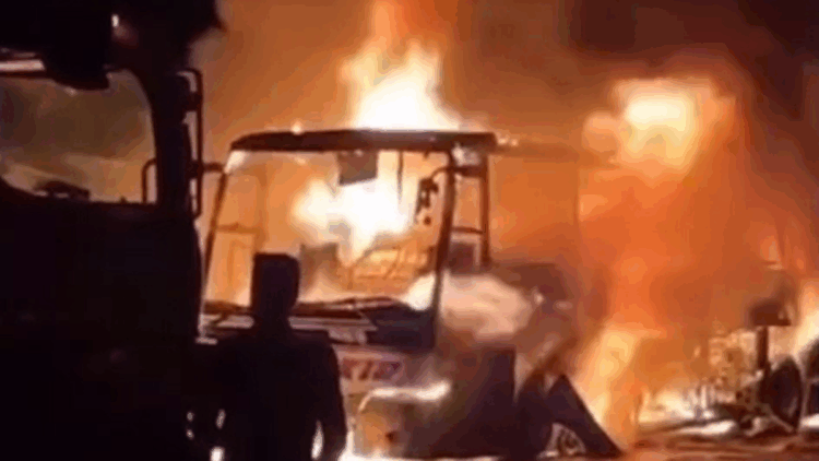 Yolcu otobüsü, Türkiye'ye dönerken Erbil'de alev aldı