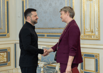 Zelenskiy, İngiltere Dışişleri Bakanı Cooper ile görüştü