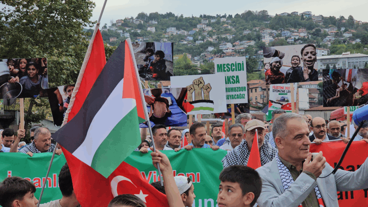 Zonguldak’ta Sumud filosuna destek yürüyüşü
