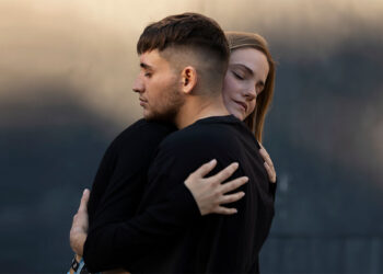 Denginiz olmayanlarla ilişkilerde kendi standartlarınızı korumak