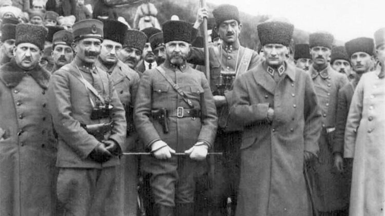 Mustafa Kemal Atatürk: Kul değil, birey yaratan lider