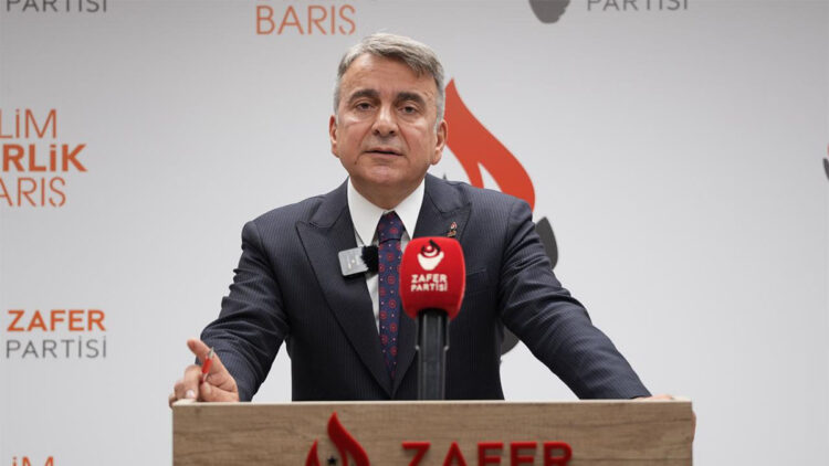 Türkiye bir demokrasi mücadelesiyle karşı karşıya