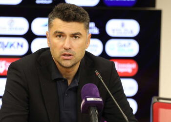 Futbolcularımın verdiği reaksiyondan dolayı mutluyum