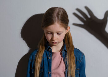 Şiddet gören çocukların travmalarının uzun dönem etkileri