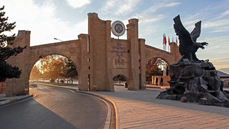 Erzurum'da öğrenci olmak: Soğuğa, açlığa ve yalnızlığa karşı hayatta kalma rehberi