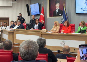 Aydın Büyükşehir Belediyesi meclis toplantısında gerginlik