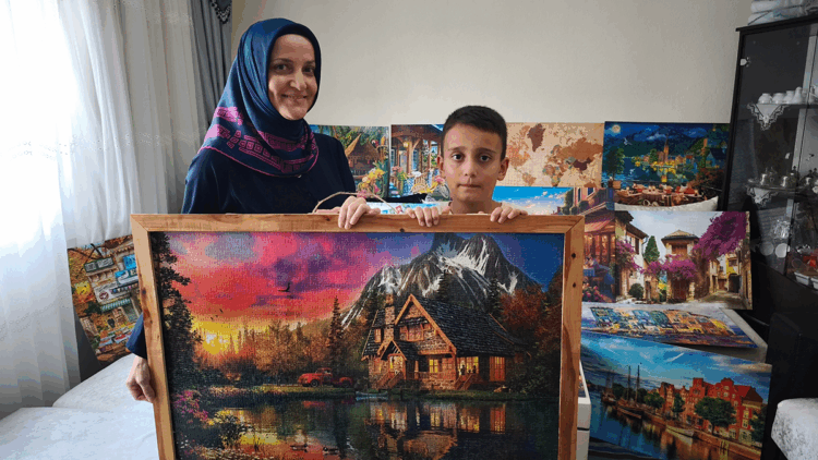 10 yaşındaki Ahmet Hamza’nın puzzle yeteneği
