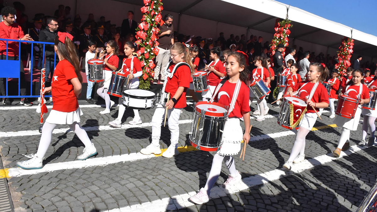 29 Ekim Cumhuriyet Bayramı gururla kutlanıyor