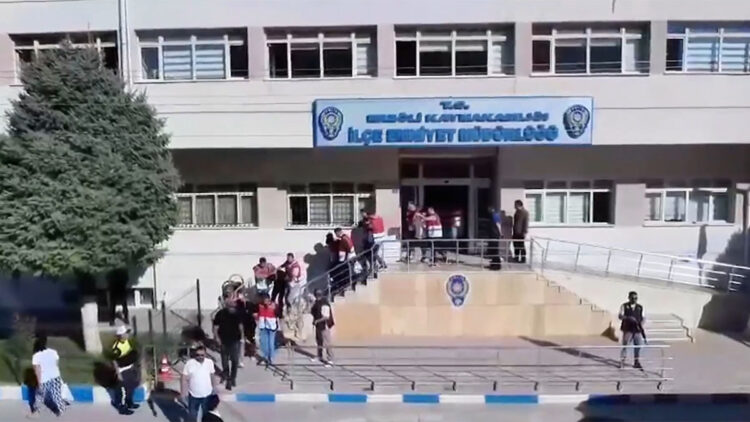 41 ilde nitelikli dolandırıcılık şebekelerine operasyon