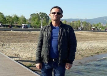 Tartıştığı eşini bıçaklayarak öldürdü