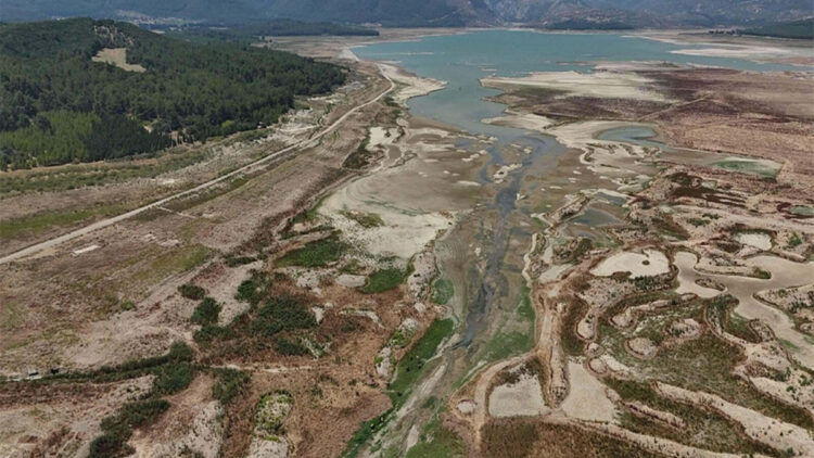 İzmir'de planlı su kesintileri 15 Kasım'a kadar uzatıldı