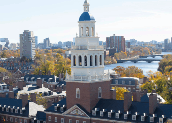 ABD yönetimi, Harvard fonlarını durduruyor