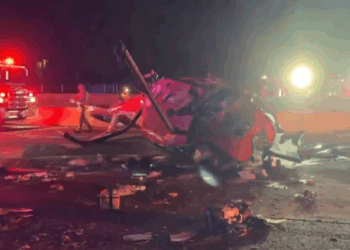 ABD'de ambulans helikopter otoyola düştü
